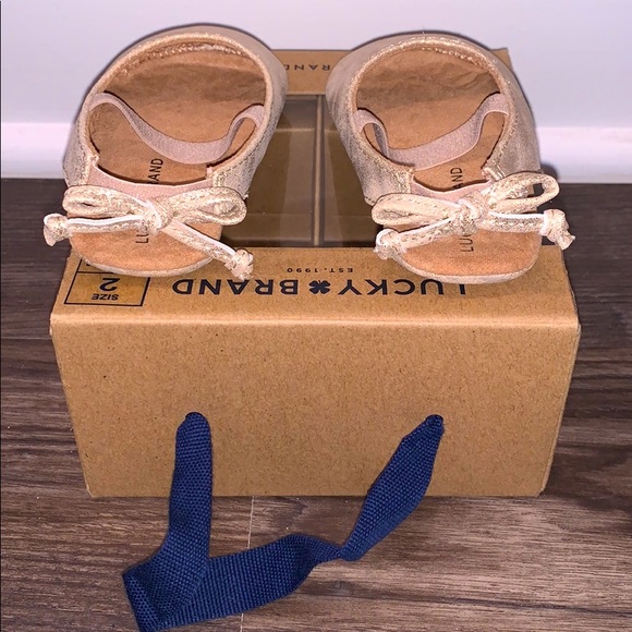 Lucky Brand Infant Britley Bow Back Slipper - Picture 2 of 9